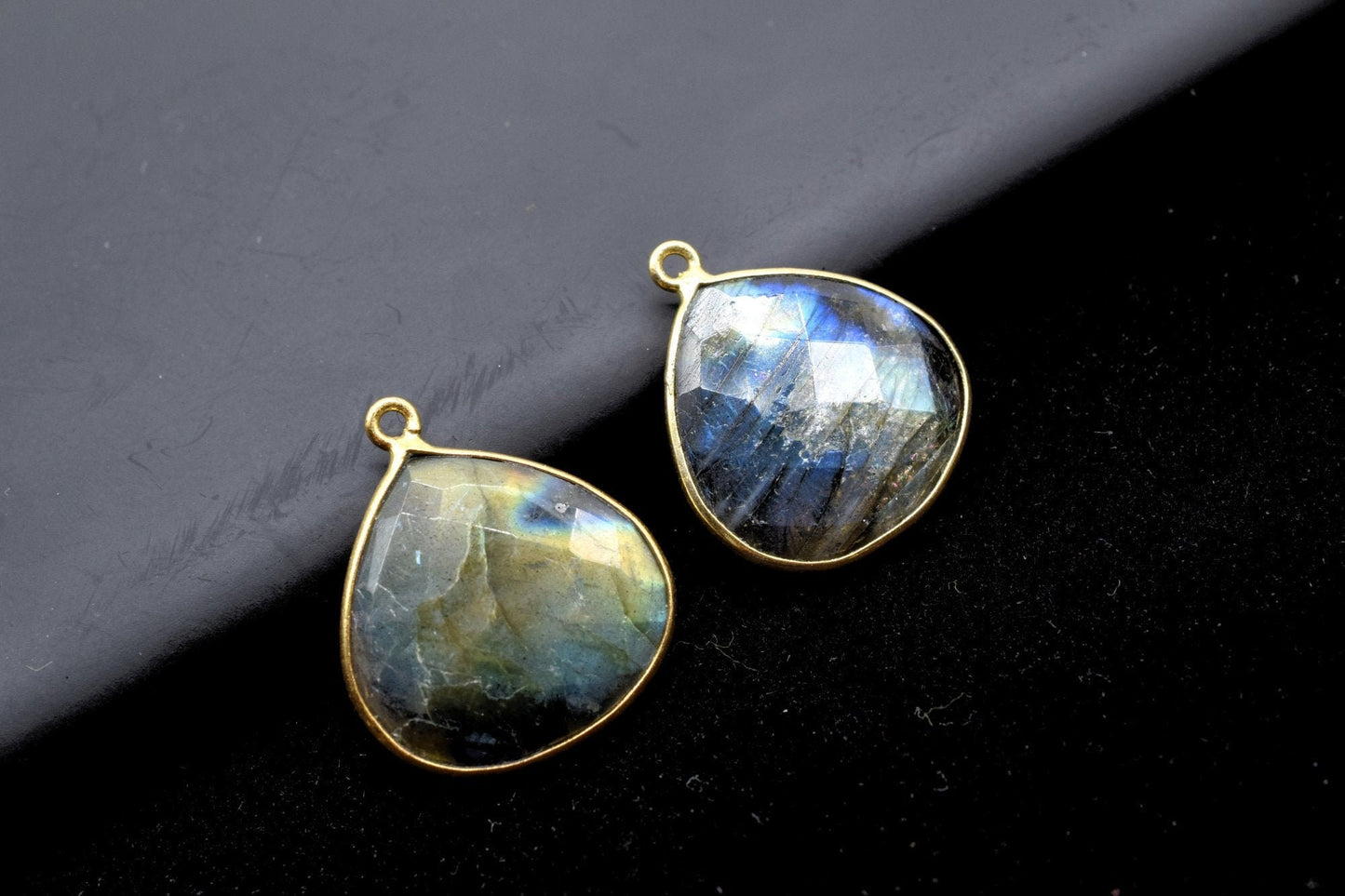Labradorite 20mm Heart Shape Charm,Labradorite Pendant,heart Pendant,Faceted Labradorite,Gemstone Charm,Gemstone Pendant,Labradorite Charms