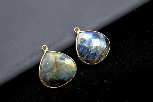 Labradorite 20mm Heart Shape Charm,Labradorite Pendant,heart Pendant,Faceted Labradorite,Gemstone Charm,Gemstone Pendant,Labradorite Charms