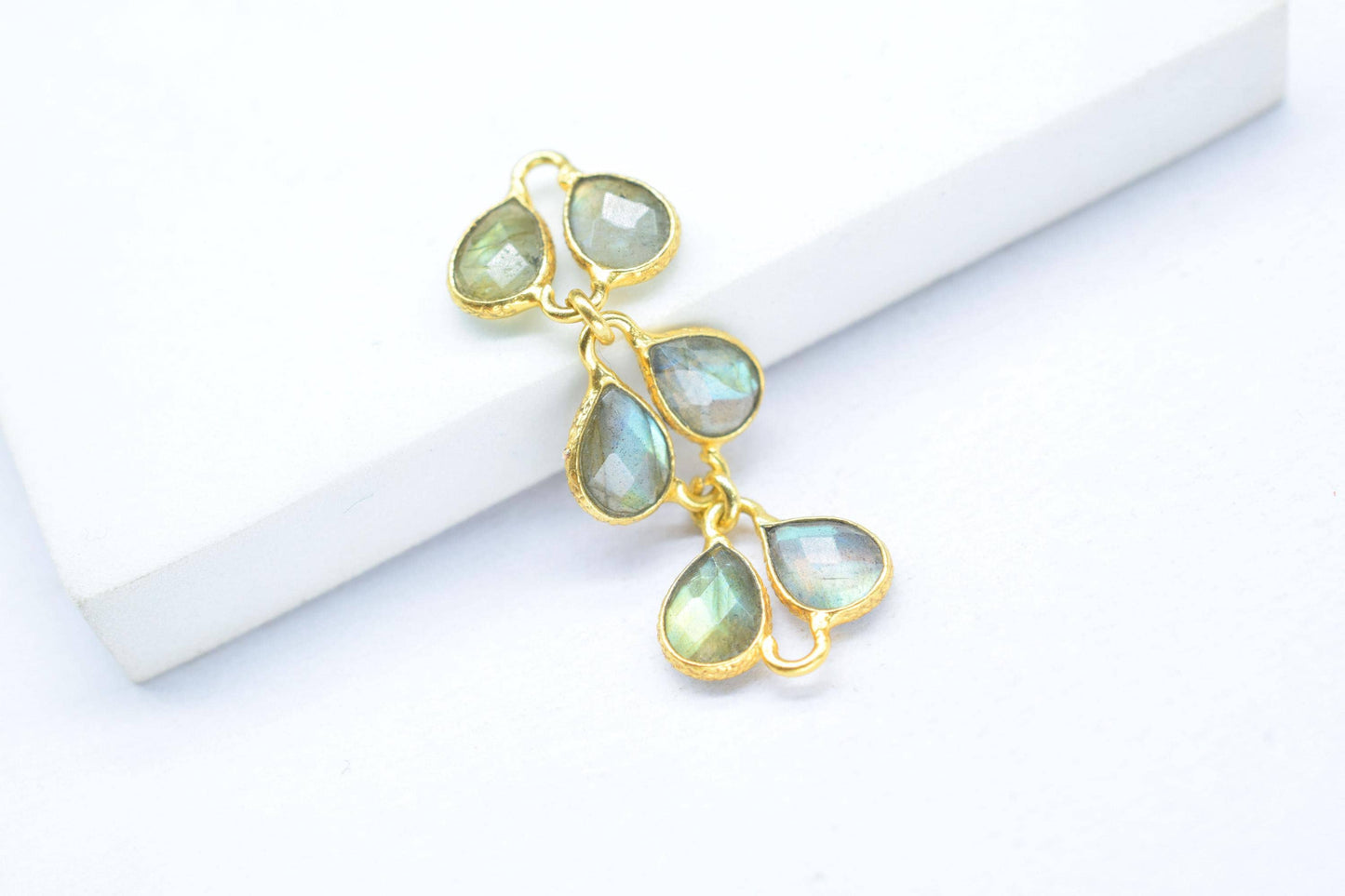 Natural Labradorite Pendant Charms/Gold Plated Jewelry/Handmade Jewelry/Labradorite Chamr/Brass Connnector Charm/Women Jewelry/Birthday Gift