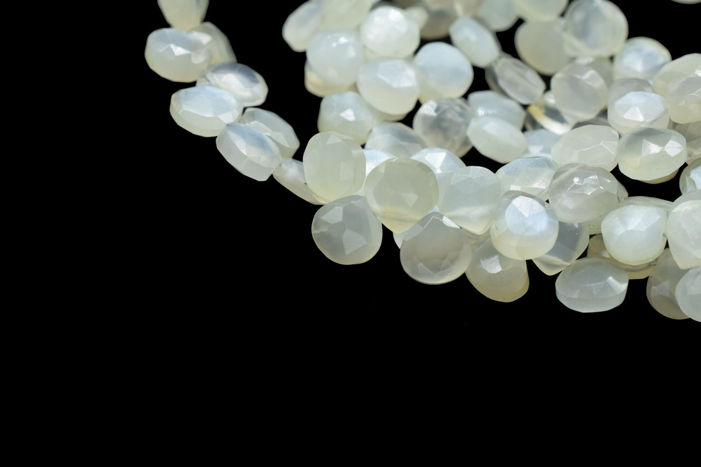 Grey Moonstone 6mm To 7mm Heart Shape Briolettes,Grey Gemstone Beads Jewelry,Grey Moonstone drops,Grey Moonstone Briolette,Grey Moonstone