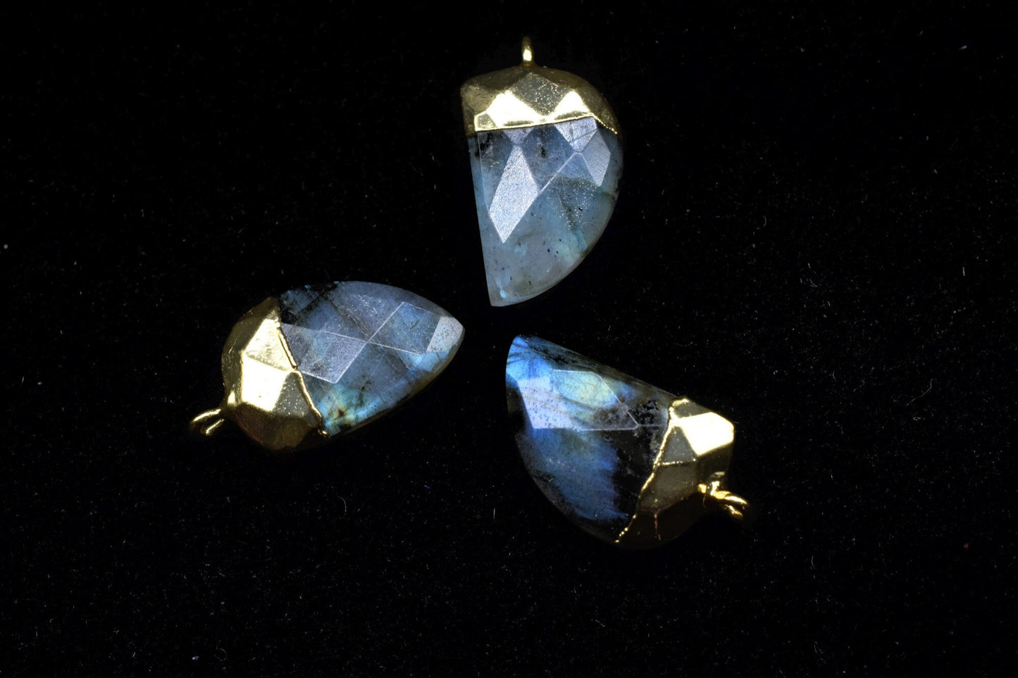 Labradorite 10x15mm Horn Shape Single bail connector,Labradorite Pendant,Labradorite Horn Gold Plated bezel,jewelry making charm,Labradorite
