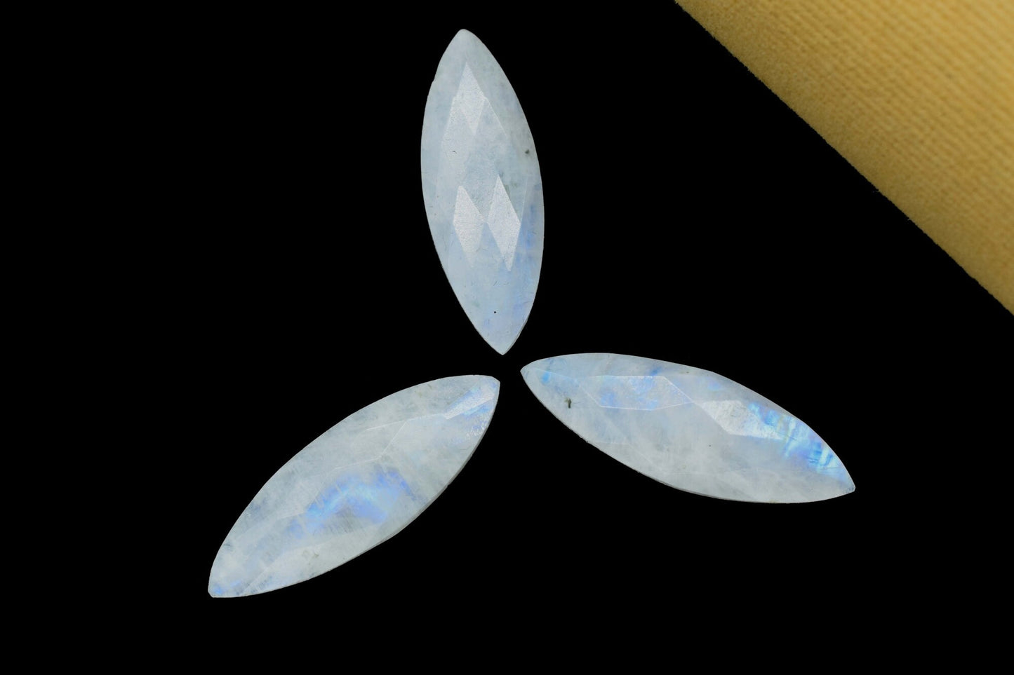 Moonstone Long Drop 10x30mm Briolettes, Moonstone Briolette, Moonstone Drop Briolettes, Moonstone Drops,Moonstone Jewelry Making Beads, Gift
