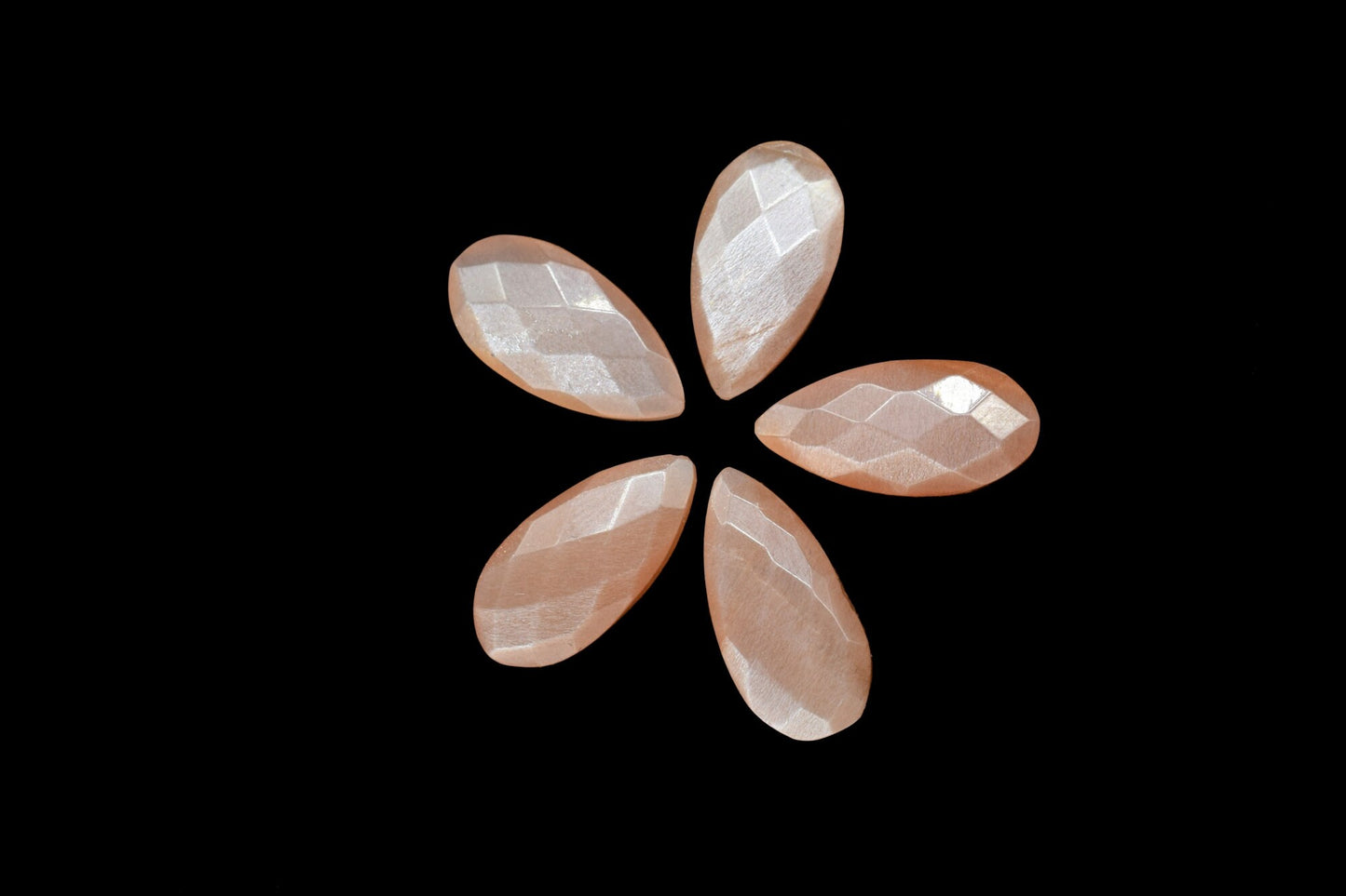 Peach Moonstone 8x16mm Faceted Pear Shape Briolettes,Teardrop Beads,Semi-Precious Gemstones Bead,Calibrated Pear Bead,Peach Moonstone  pear