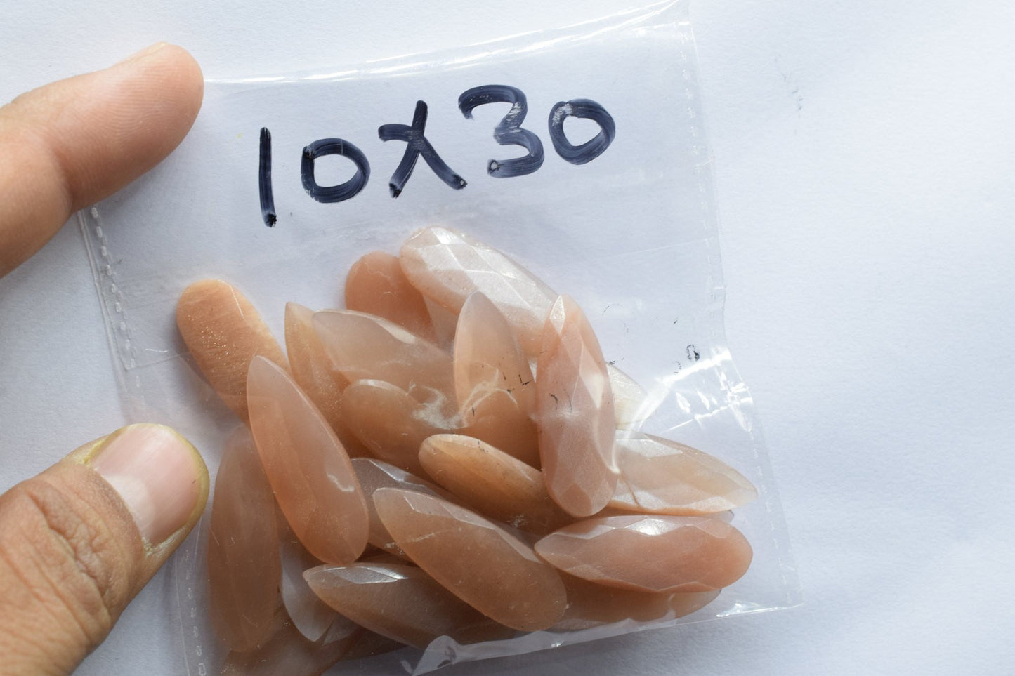 Natural Peach Moonstone Long tear drop 10x30mm Briolettes,Peach Moonstone Briolette,Peach Moonstone Tear Drop Briolettes,jewelry supplies