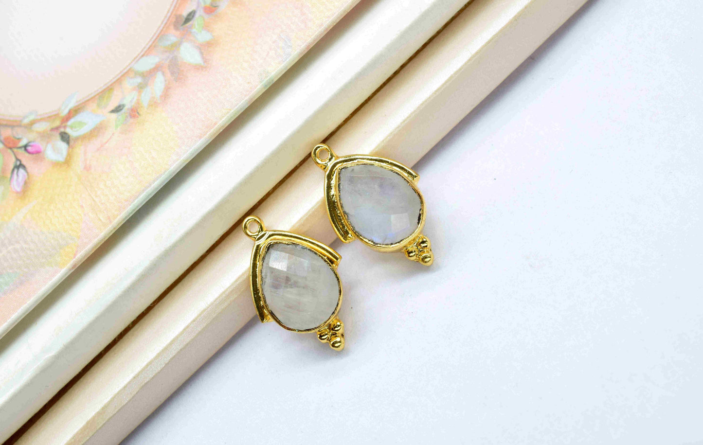 Moonstone Faceted Gemstone 9x13mm Pear Shape Pendant,Moonstone Charms Jewerlry,Moonstone Checker Cut Gold Plated Bezel Jewelry Making,Gift