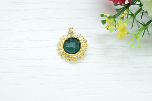 Natural Emerald 10mm Round Bezel Charm,Gemstone Brass Component,Single Bail Pendant,Round Faceted charms,Handmade Jewellery Connector,Gift