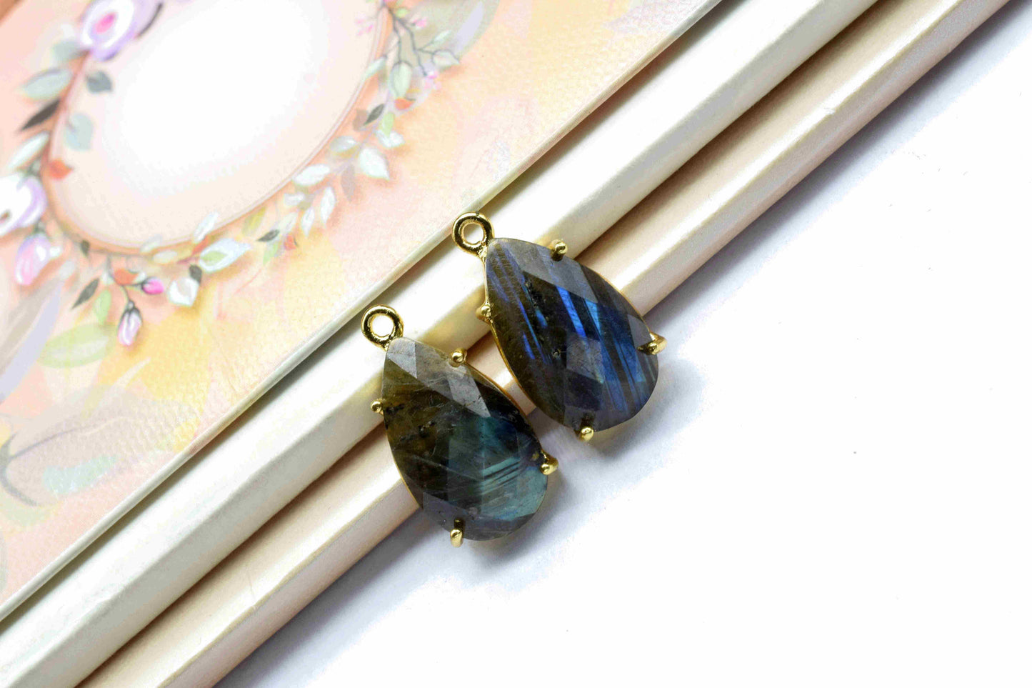 Labradorite Prong Setting Earring Connectors,Jewelry Making Supplies,Labradorite Charms Pendants,Brass Jewelry Findings,Labradorite Teardrop