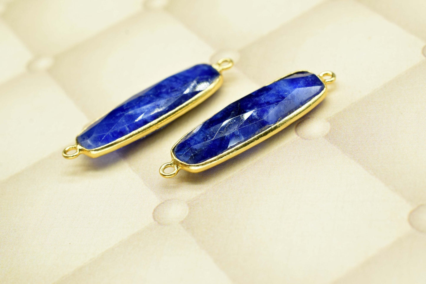 Blue sapphire 8x16mm Bezel Charm Pendant,Rectangle Shape Gold Plated bezel,Gold Vermeil Bezel, jewelry making charm,Gold-Filled bezel charm