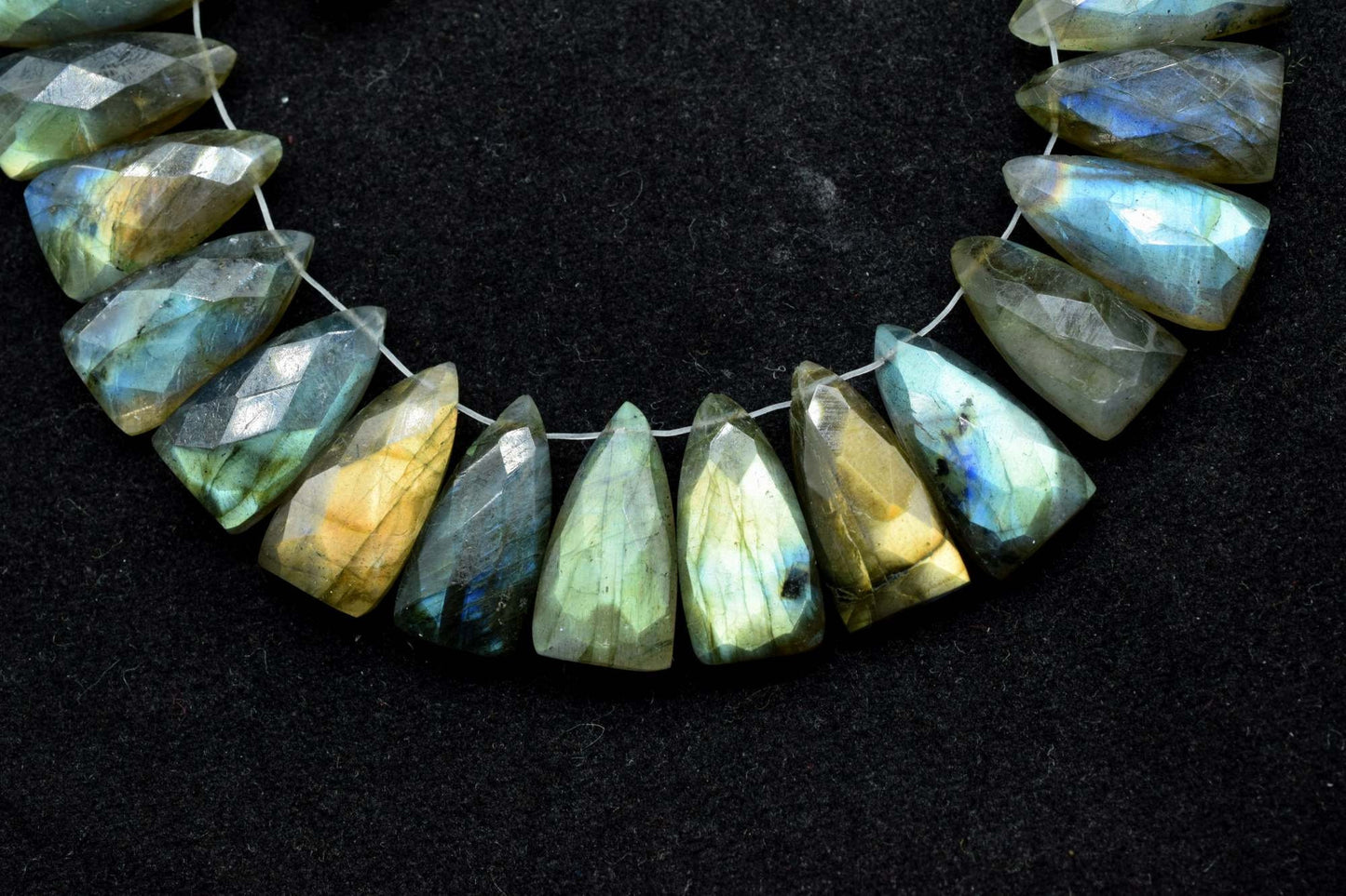 Labradorite 8x16mm Pyramid Shape Briolettes,Labradorite Faceted Briolette,8x16mm Triangle Faceted beads,Flashing Fire Briolette,