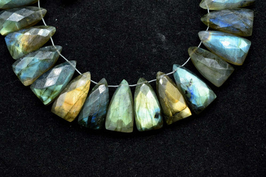 Labradorite 8x16mm Pyramid Shape Briolettes,Labradorite Faceted Briolette,8x16mm Triangle Faceted beads,Flashing Fire Briolette,
