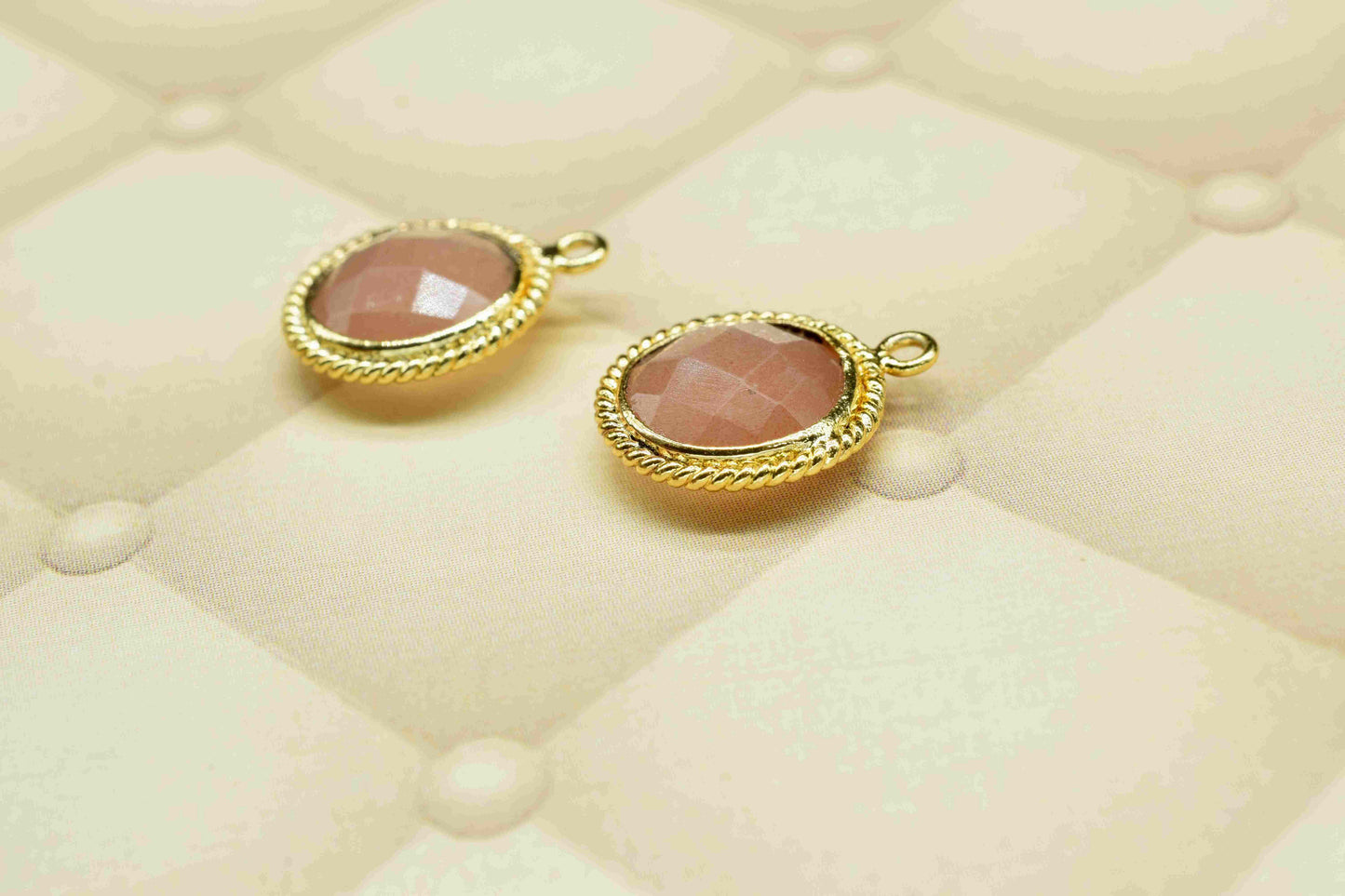 Peach Moonstone 10mm Round Bezel,Gold Plated Bezel,Moonstone Charms,Single Bail Bezels Jewelry,Moonstone Gold Filled Bezel,Moonstone Pendant