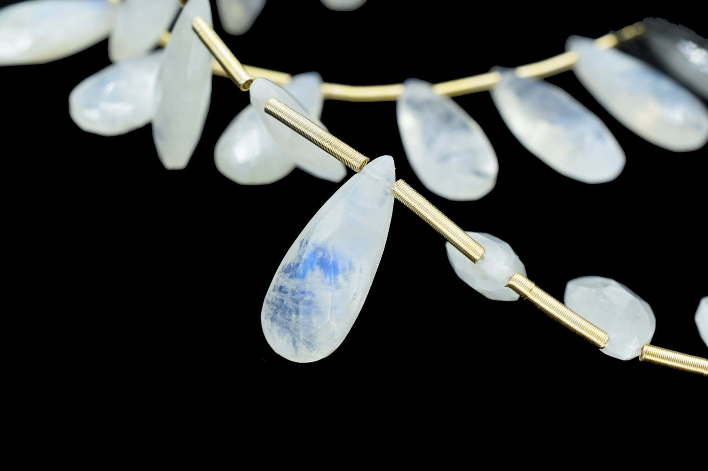 Rainbow moonstone Faceted Briolettes,Gemstone Teardrop Beads,Moonstone 5 inch strand,Jewelry Making Supplies,moonstone Teardrop jewelry,Gift