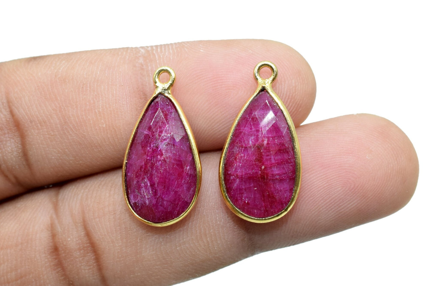 Ruby 10x18mm Pear shape charm,Ruby Pear Shape Bezel ConnectorGold Plated,Ruby Connector,Single Bail Connector,Jewelry Supply,Bezel Set Charm