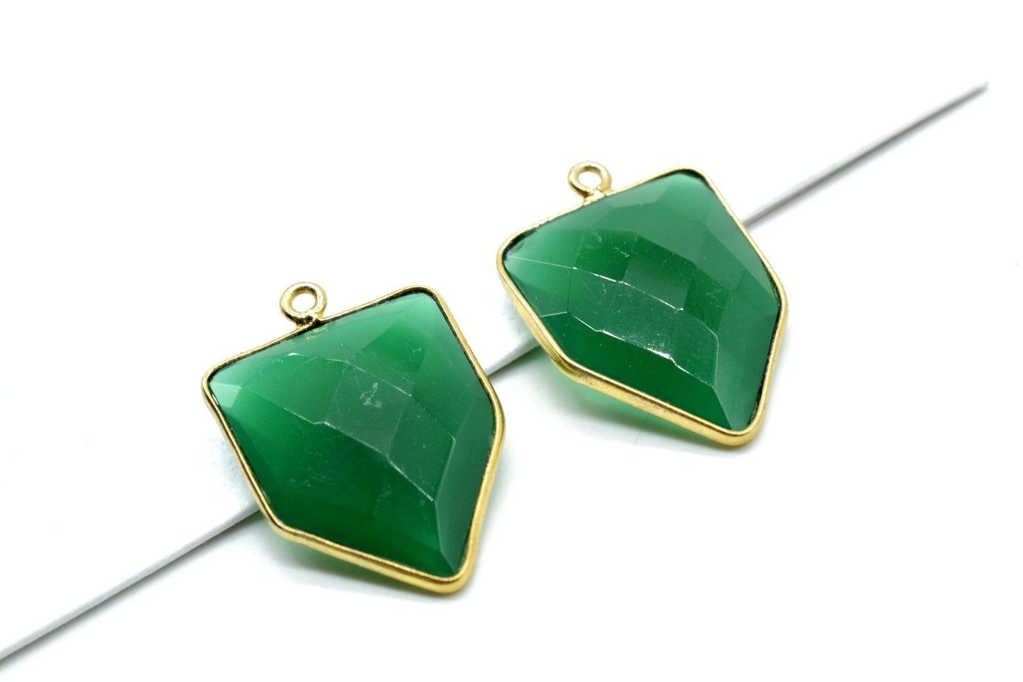 Green Onyx 17x22mm Bezel charm,Green Onyx fancy pendant,Green Onyx Gold Plated bezel,Gold Vermeil Bezel,jewelry making charms,Gold-Filled