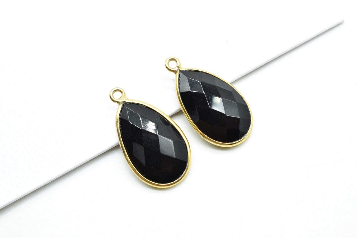 Black Onyx 12x20mm Pear shape charm,Black Onyx Pear Shape Bezel Connector Gold Plated,Black Onyx Connector,Single Bail Connector,Bezel Charm