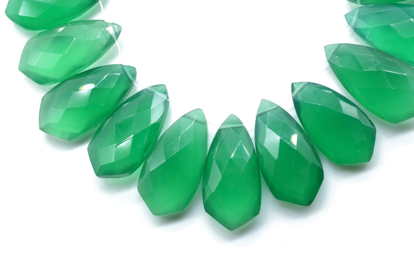Green Onyx 10x20mm Tie Shape Briolettes ,10x20mm teardrop faceted bead, Jewelry Making Supply,jewelry Findings item,green gemstone Briolette