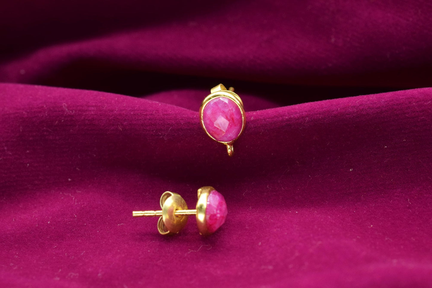 Natural Ruby 6x8mm oval shape Earring connector Stud post setting with loop open bail,Hot Natural ruby Gold Plated Earring With Loops