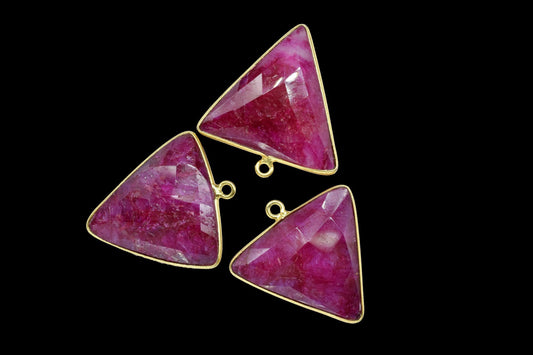 Ruby 20mm trillion Shape Charm,Dyed Ruby Faceted trillion Shape Connector,Bezel trillion Shape Connector,Ruby Single Flat Bail links,Ruby