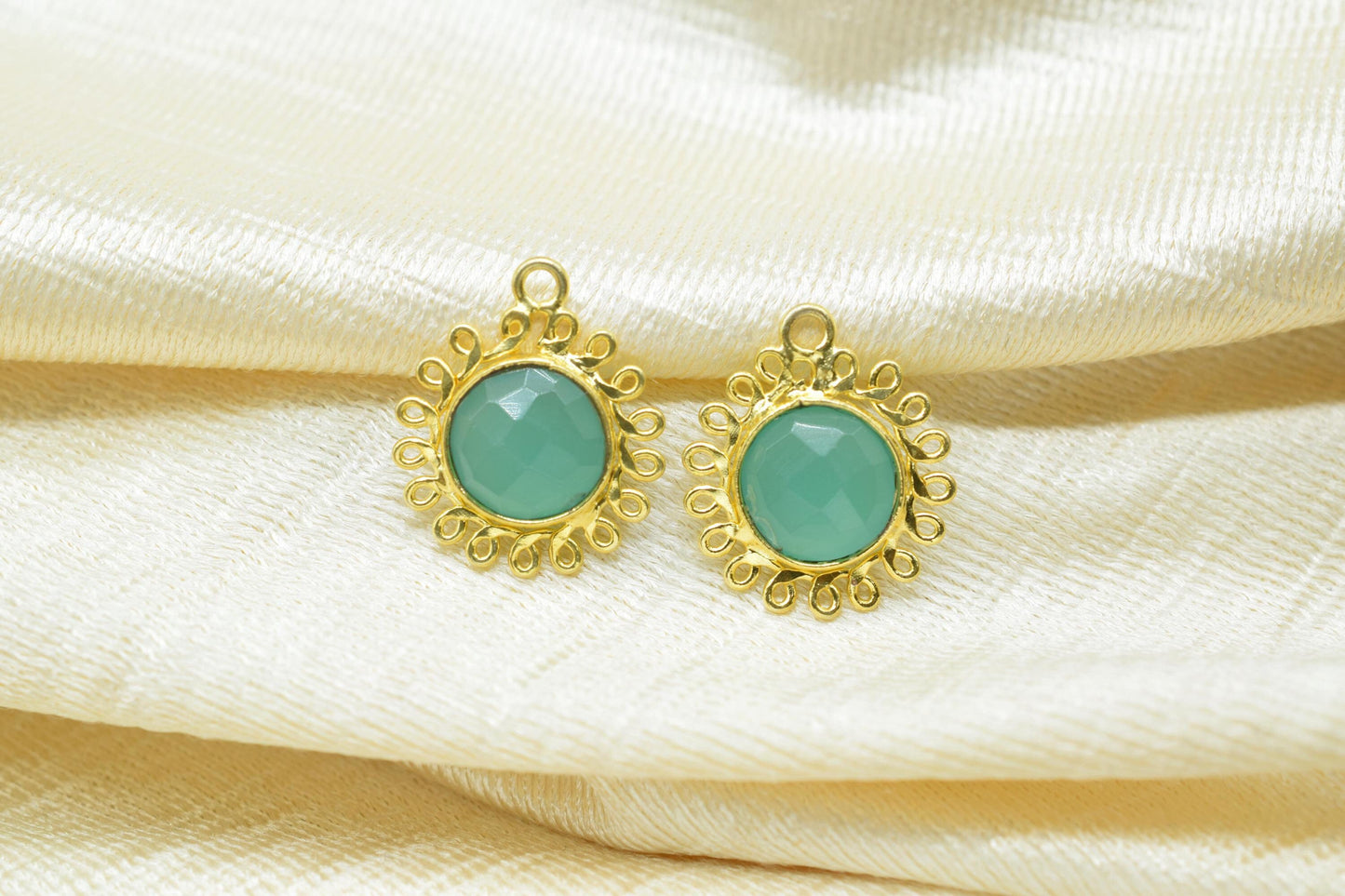 Aqua Chalcedony 10mm Round Bezel Charm,Gemstone Brass Component,Single Bail Pendant,Round Faceted charms,Handmade Jewellery Connector,Gift