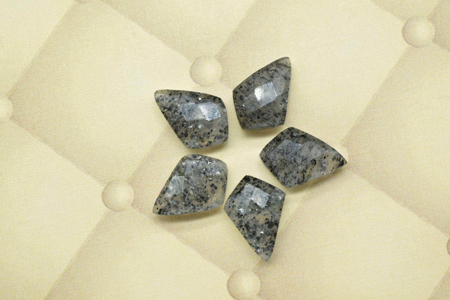 Black Sunstone 10x14mm Faceted Tie shape Briolettes,fancy briolette beads,Black Sunstone Beads,Sunstone Faceted Beads, Sunstone Briolette,