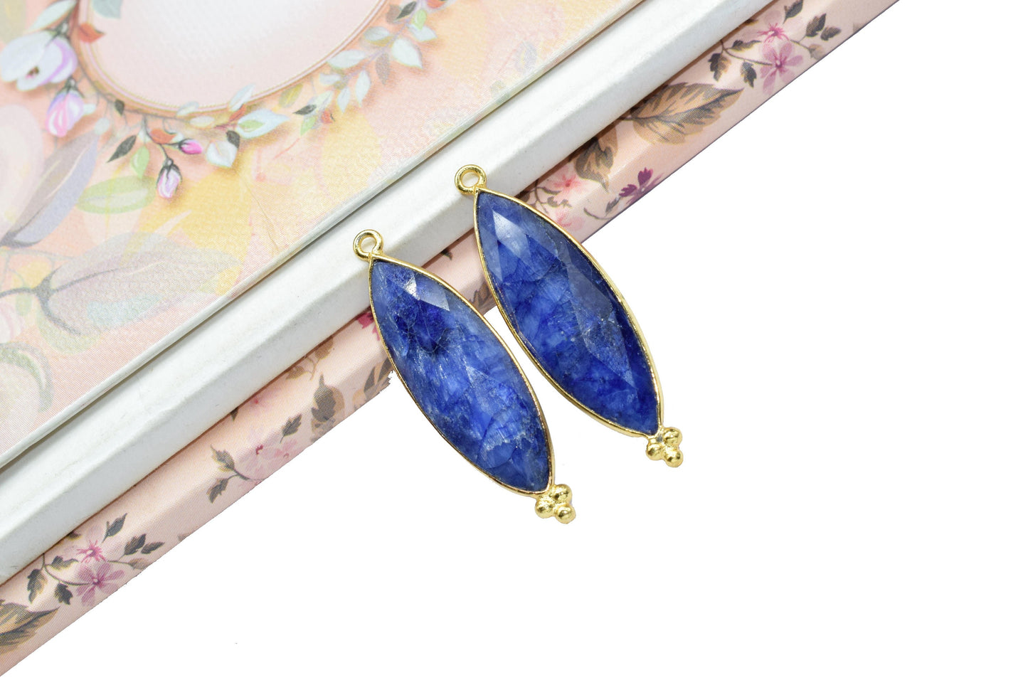Blue Sapphire 10x30mm Bezel charms,Station Bezel Link Jewelry Supplies,Sapphire jewelry,marquise Shape Pendant,Sapphire Gemstone Connectors