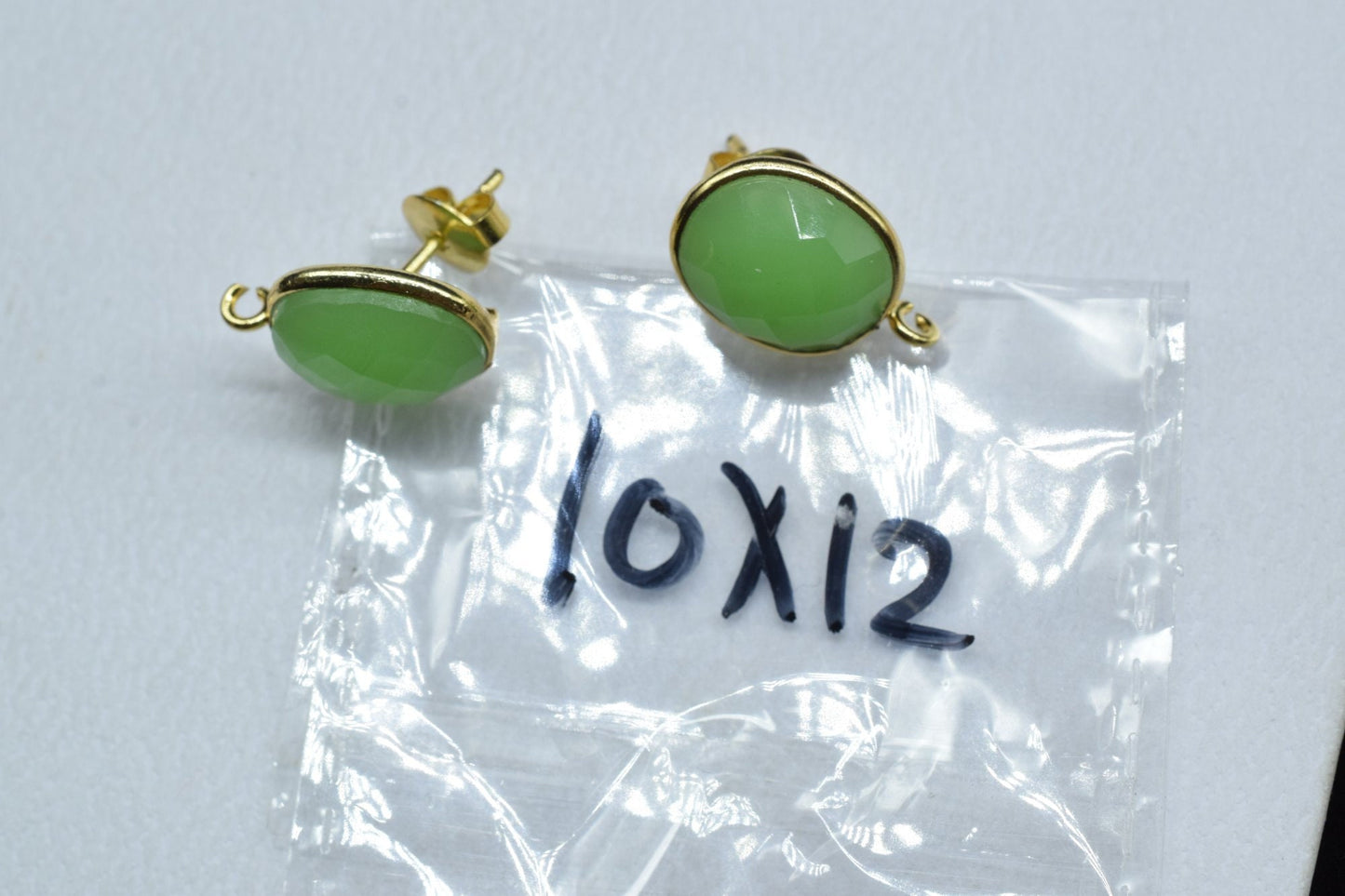 Chrysoprase 10x12mm oval Earring Connector,Jewelry,bezel frame Connector, Post Studs Connectors,Chrysoprase Ear Studs,Oval Earring Connector
