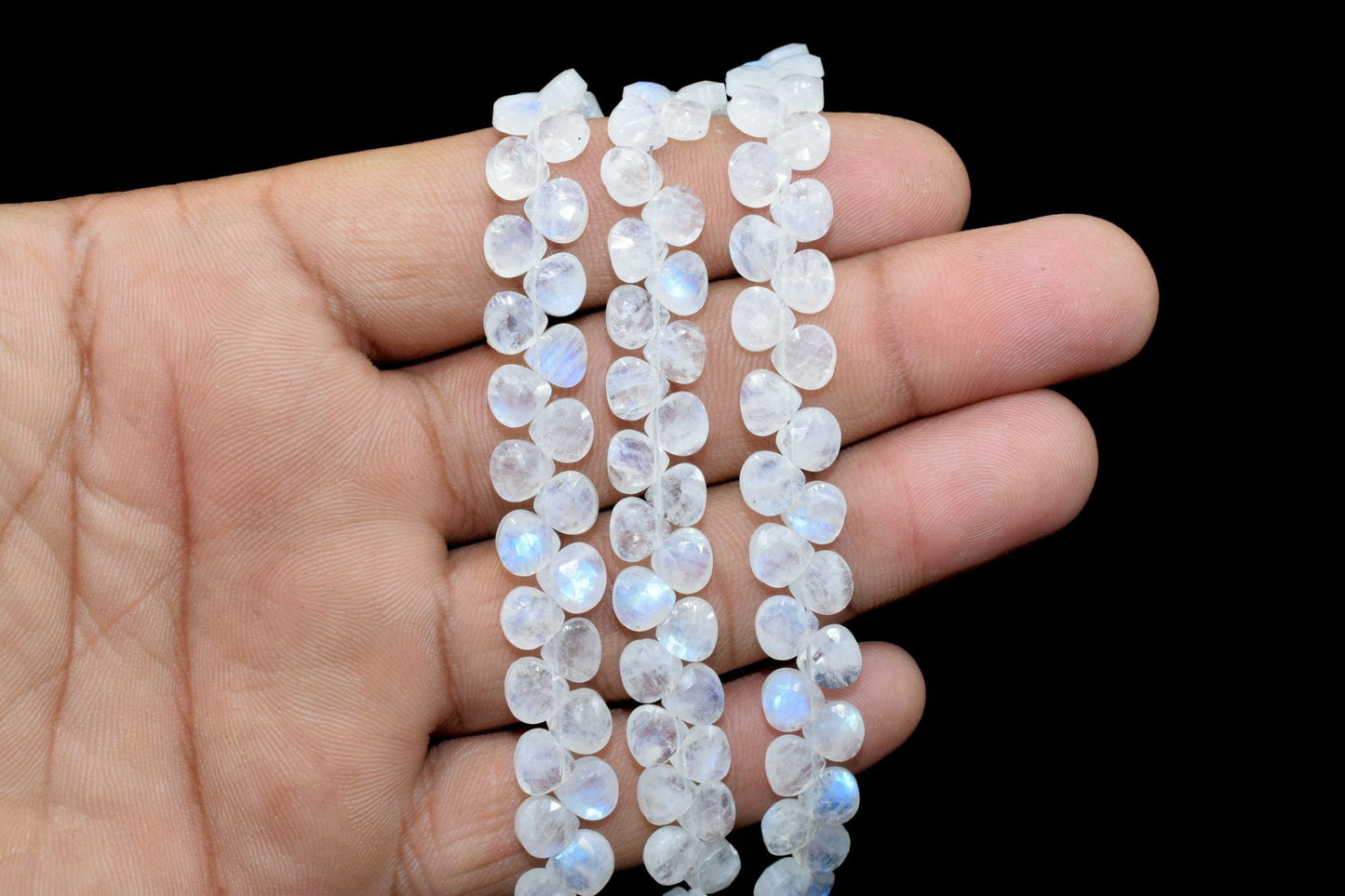 Moonstone 6mm Heart Shape Briolettes,Rainbow Moonstone Briolette,AAA Quality Briolette,7''pear shape strand,Blue flash moonstone Briolettes
