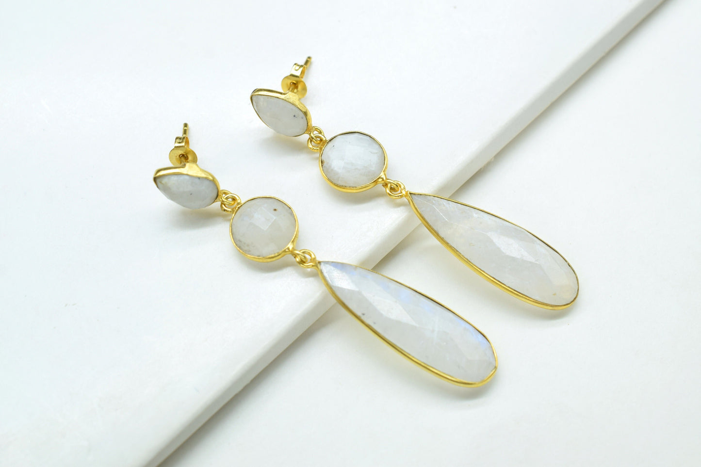 Natural Rainbow Moonstone Dangle Earring/Bridal Earring/Gold Plated Earring/Bridal Jewelry/Statement Earrings For Bridal/Labradorite Jewelry
