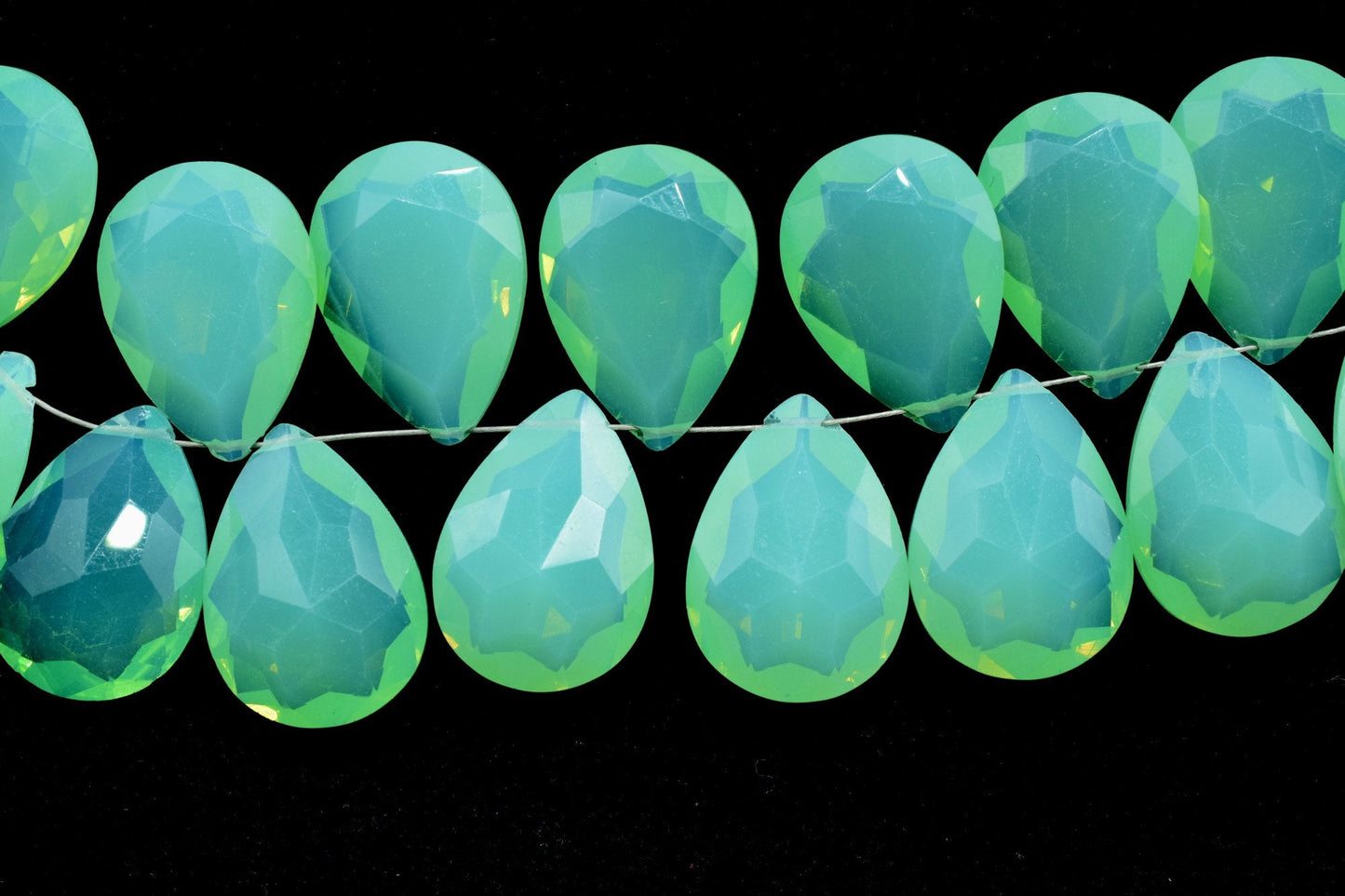 Chrysoprase Faceted Briolette 13x18mm Pear Shape,Briolette Gemstones, Chrysoprase Briolette,Chrysoprase beads,Chrysoprase pear beads,jewelry