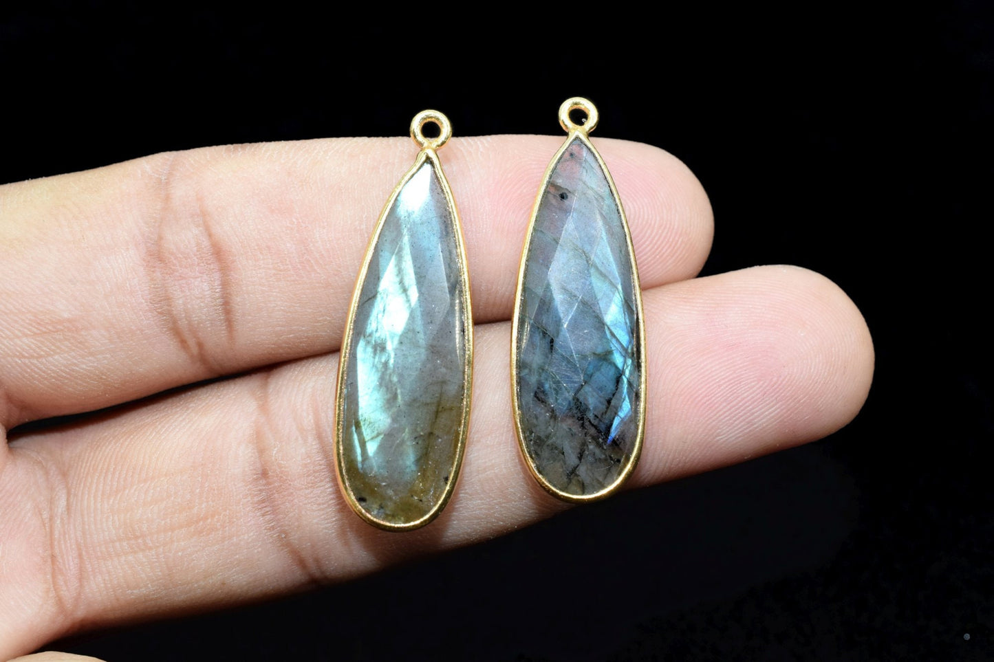 Labradorite 10x30mm Bezel charm,Brass Gold Plated bezel,Natural Labradorite Pendants Teardrop  Light Gold Bezel Trim Edge Faceted Gemstone
