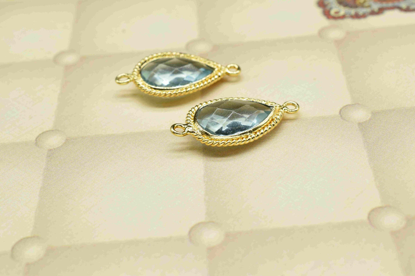 Sky Topaz 9x13mm Pear Shape Double Bail Connectors,Sky Topaz Pear Shape Charms,Sky Topaz Gold Plated Bezels,Jewelry Making Charms,Sky Topaz