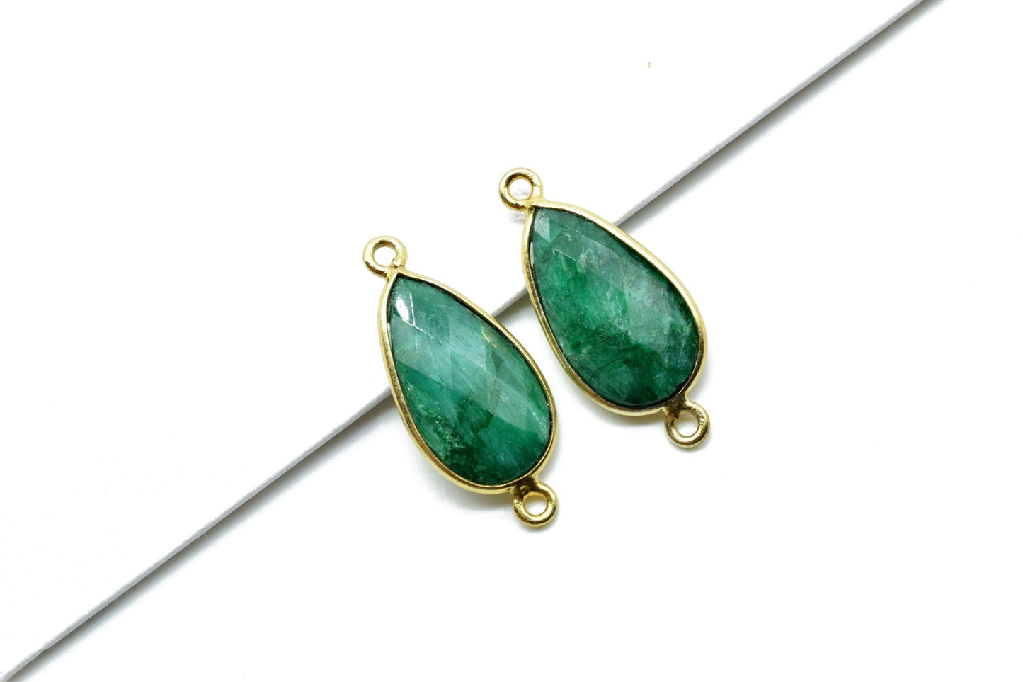 Emerald 10x18mm Pear shape double bail connnectors,Checker Board cut Emerald Pendant,Emerald charms,Emerald Pear Briolettes,Emerald jewelry