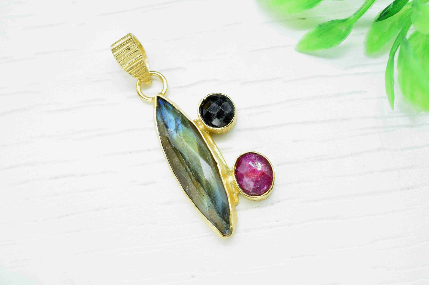Multi Gemstone Pendant,Ruby Pendant,Labradorite Gemstone Jewelry,Pendant Jewelry,Multi Stone Pendant,Black Onyx Pendant,Jewelry Making,Gift
