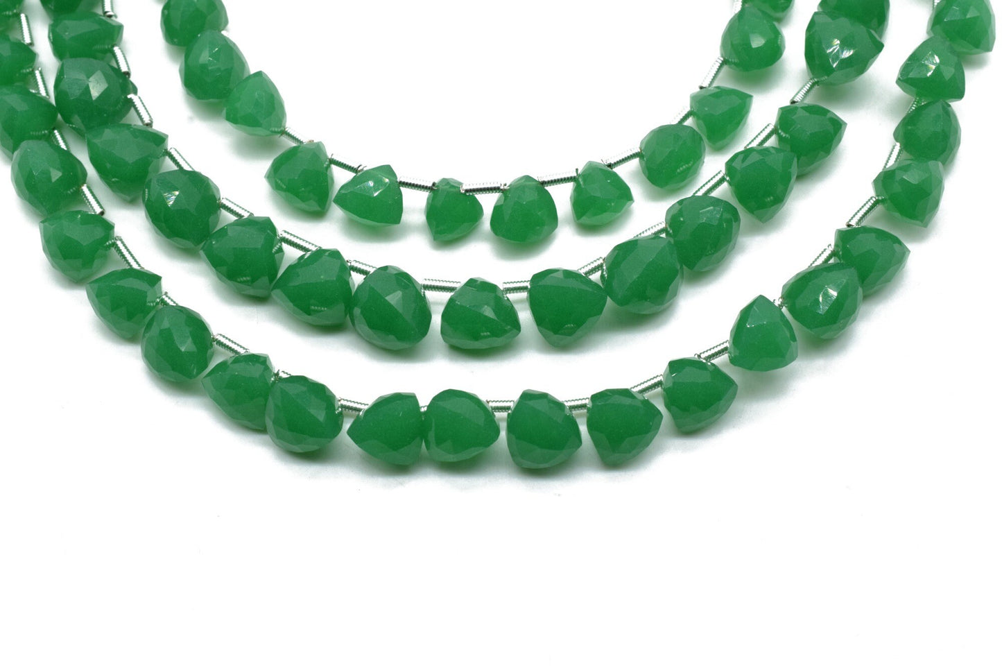 Green Onyx Faceted Trillion beads,Trillions Faceted Briolettes,gemstone Briolettes,Green Onyx Trillion beads,fancy Briolettes beads,gift