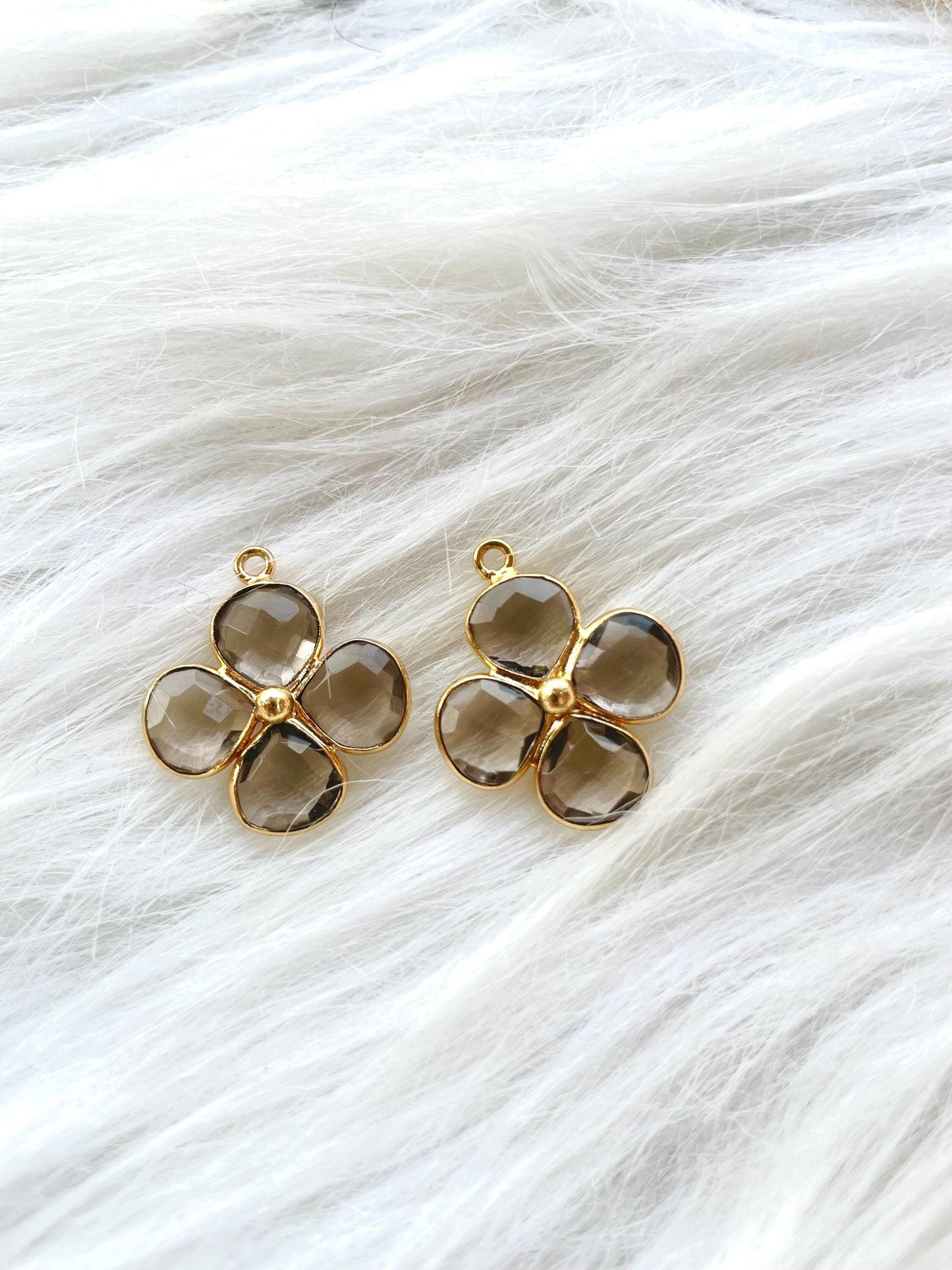 Smoky Quartz Heart Shape Pendant,jewelry Component,Double Loop connectors,Smoky Bezel Charm,Jewelry Making Supply,Smoky Bracelet Charms,P123