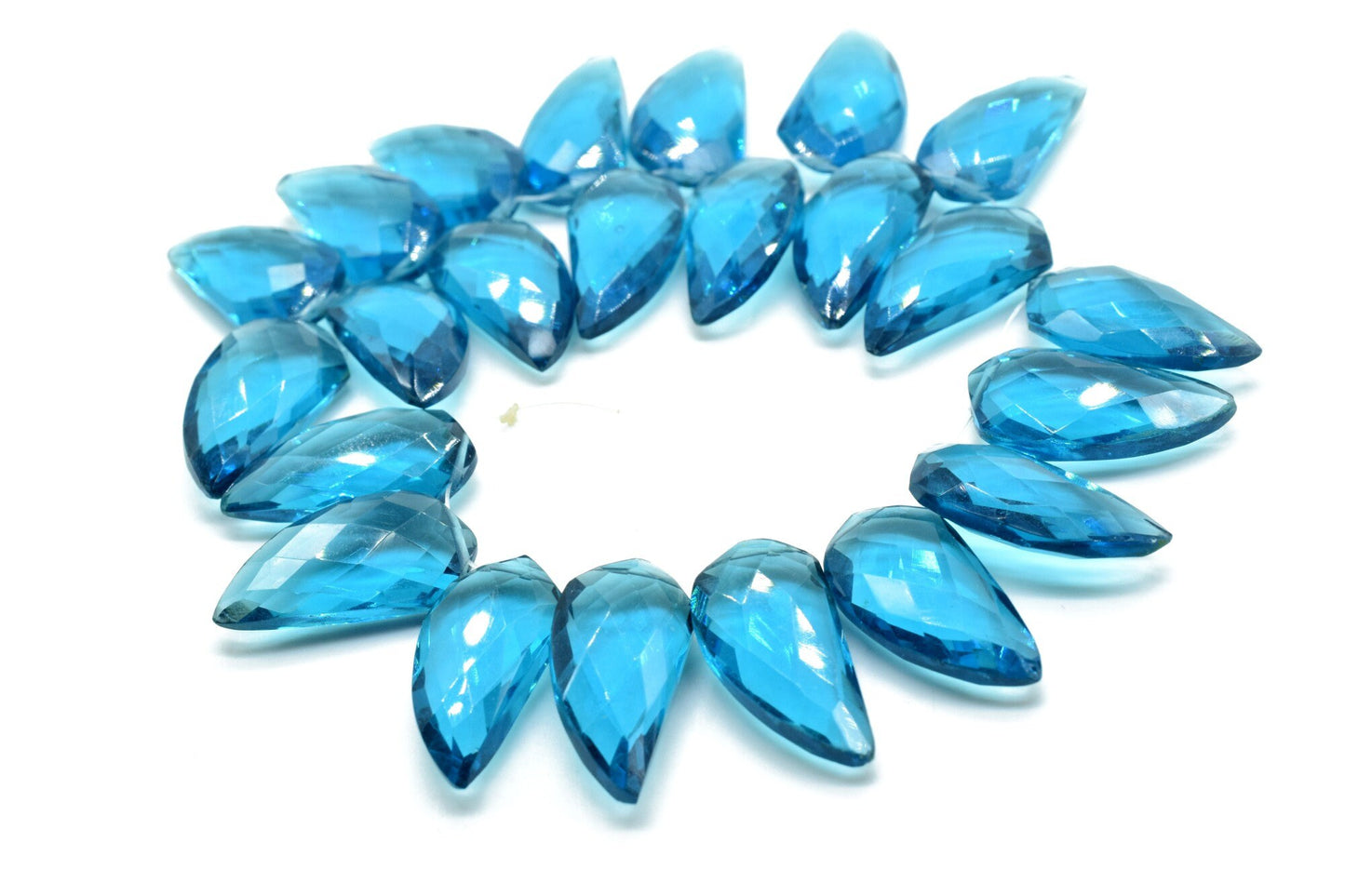 Sky Topaz 10x20mm Horn shape beads,Shark Tooth Shape faceted beads, jewelry supplies,Gemstone Briolettes,Top Quality Briolettes,Topaz Beads