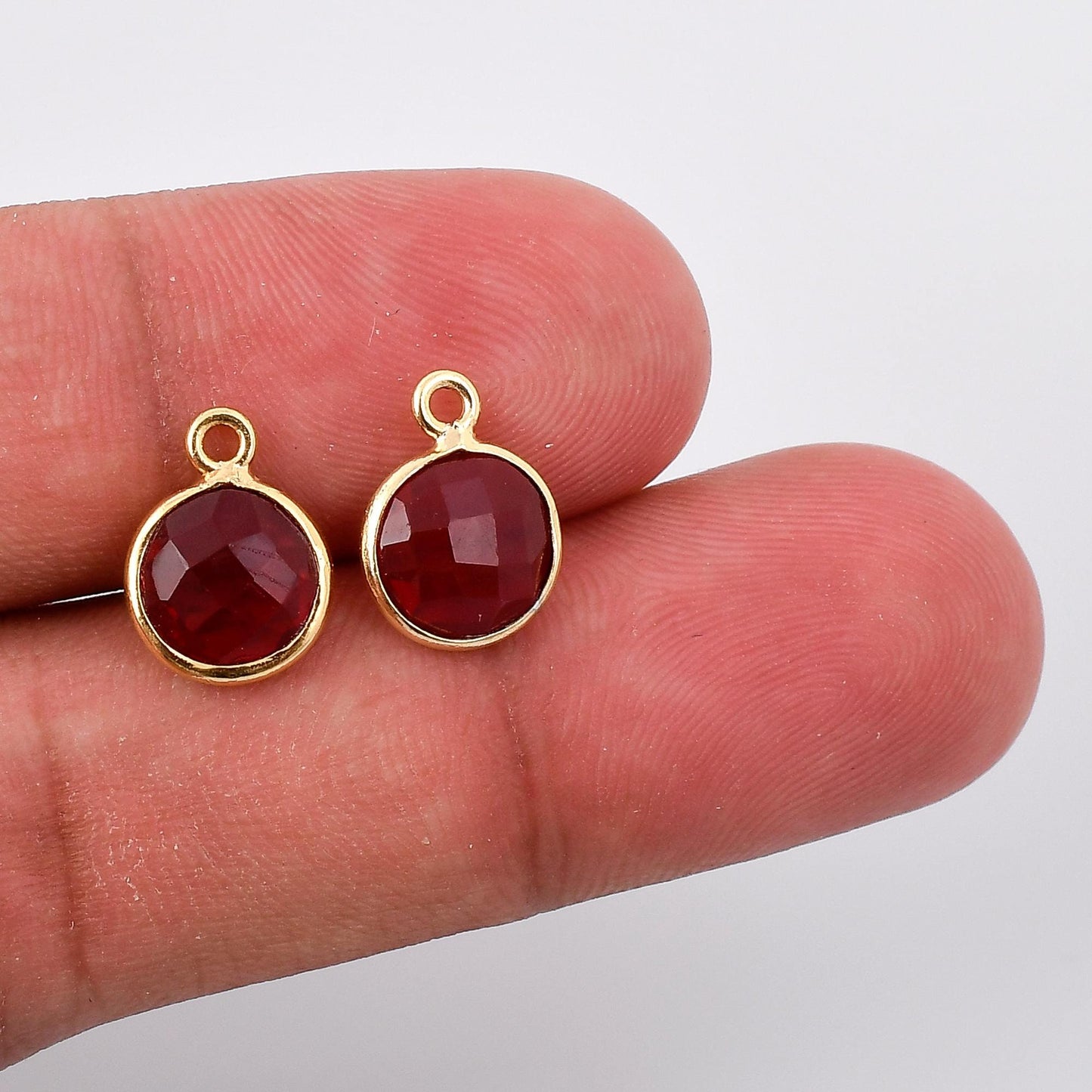 Garnet 8mm Round Bezel,Garnet Pendant,Garnet Gold Plated bezel,Garnet Bezel,Gold Vermeil Bezel,Garnet jewelry,Garnet Gold-Filled bezels