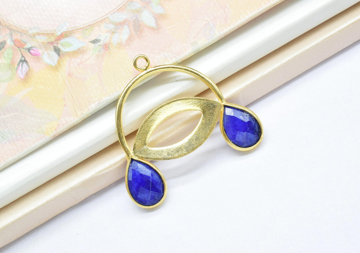 Sapphire Teardrop Pendant/Woman Jewellery/Sapphire Faceted Teardrop/Gemstone Pendant/Handmade Teardrop Jewelry/Charms & Pendants/Single Bail