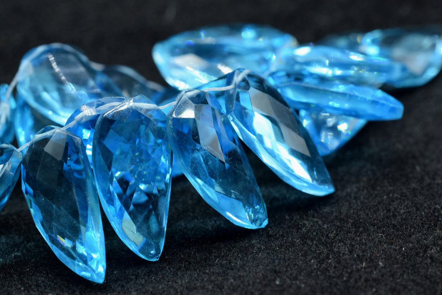 Sky Topaz 10x20mm Horn shape beads,Shark Tooth Shape faceted beads, jewelry supplies,Gemstone Briolettes,Top Quality Briolettes,Topaz Beads