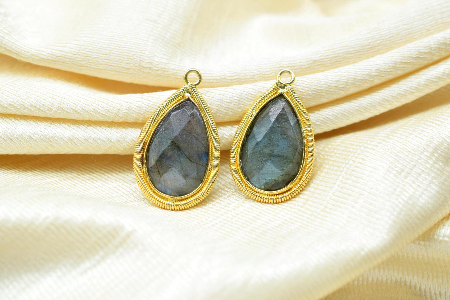 Labradorite 12X20mmmm Bezel Charm,Gemstone Bezels,Boho Pendant Charms,Single Bail Pendant,Handmade Brass Pendant,Bezel Connectors,B'day Gift