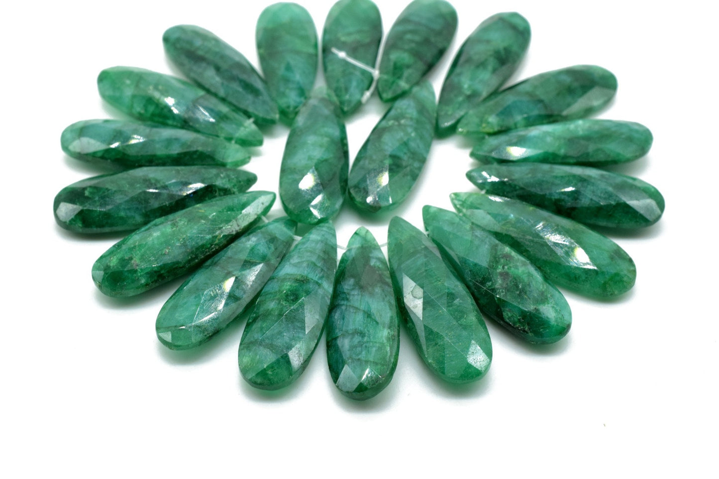 Emerald Long drop 10x30mm Briolettes,Emerald T drilled Briolette,Emerald Tear Drop Briolettes,jewelry supplies,Top Quality Briolette,Jewelry