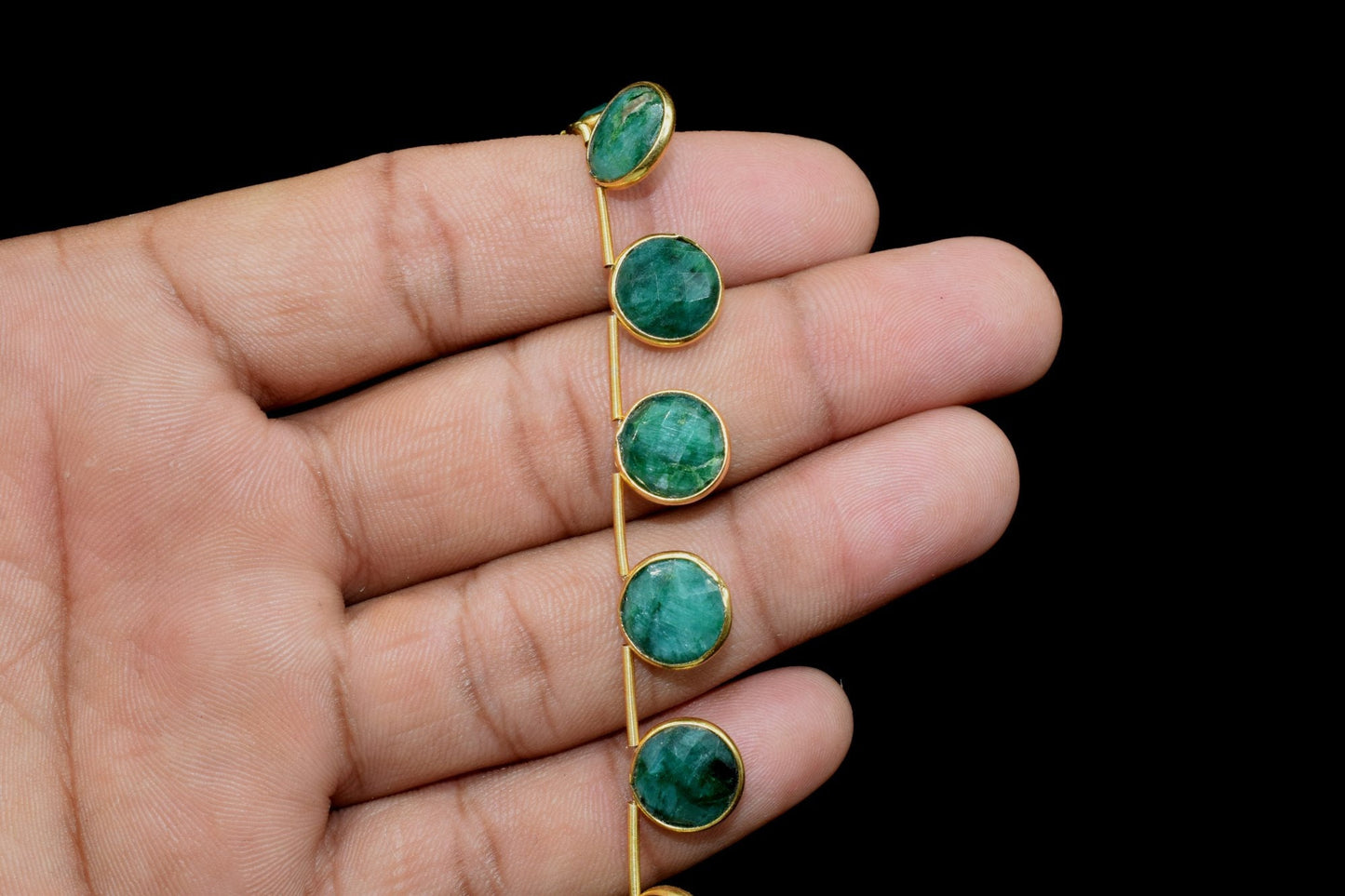 Emerald 10mm Faceted Round Shape bezel charms ,Emerald Faceted Gemstone JewelryMaking Component,Emerald charms,Brass charms