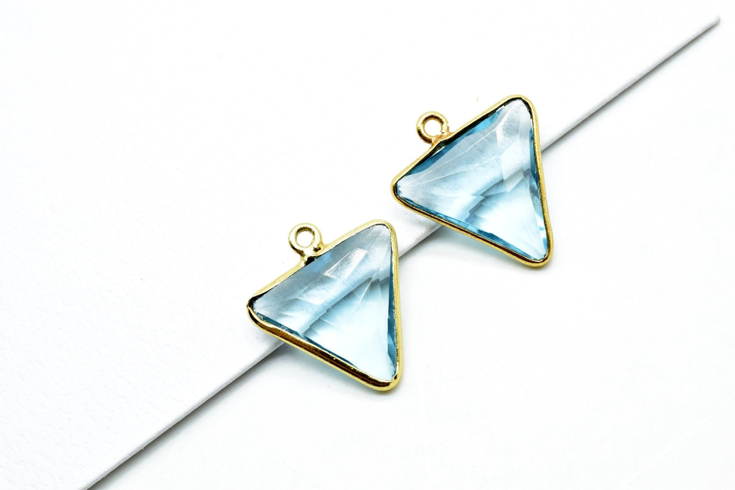 Sky Topaz 15mm Trillion shape charm,Brass Gold Plated bezel,Sky Blue Topaz Faceted Briolette Connector,Topaz Bezel Pendant,Topaz jewelry