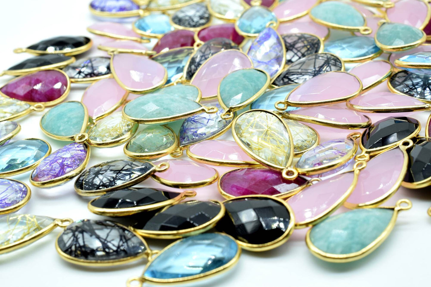 Pink chalcedony 12x20mm Pear shape charm,Checker Board cut Pink Chalcedony Pendant,Hot Pink charms,Fuchsia Pink Chalcedony Pear Briolettes