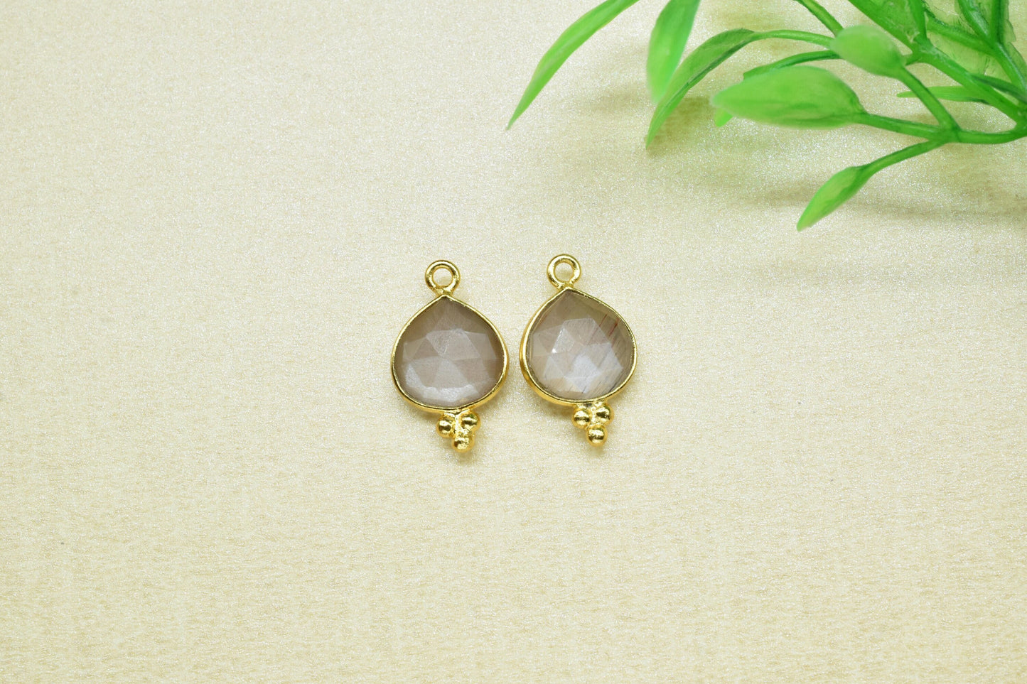Grey Moonstone Faceted 10mm Heart Shape Charms,Moonstone Gold Plated bezel jewelry making,Grey Moonstone Gold Plating bezels Jewelry,Gift