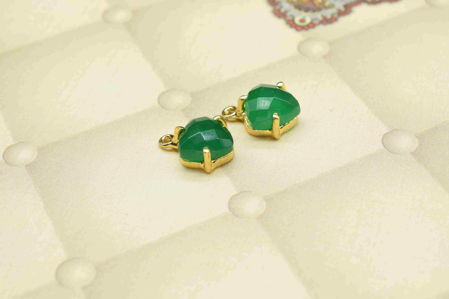 Green Onyx Gemstone 8mm Triangle Bezel Pendant,Green Onyx Handmade Gemstone Bezels Jewelry,Green onyx Gemstone Single bail connector,Gift