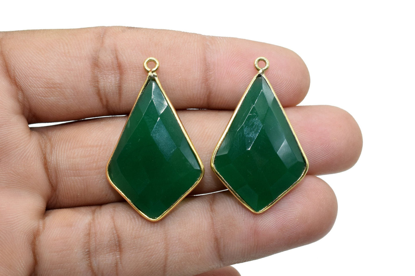 Green Onyx 20x30mm Diamond shape single bail connector,Brass Gold Plated bezel,Green Onyx Faceted Briolette Connector,Green Onyx Bezel charm