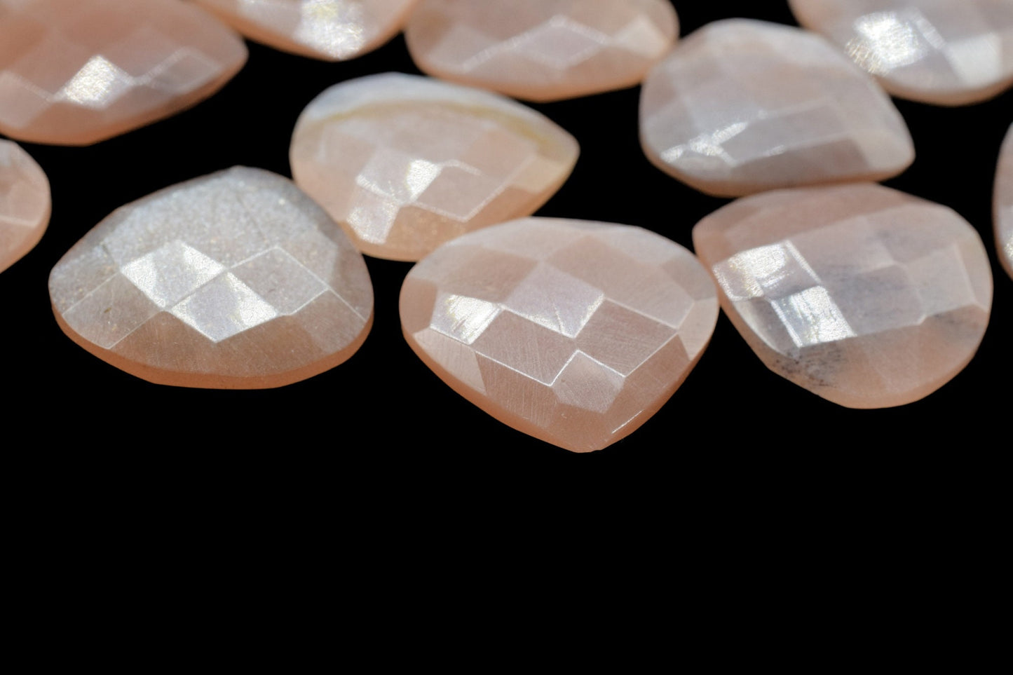 Peach Moonstone 20mm Faceted Heart Shape Briolettes,Moonstone Briolettes,Peach Moonstone Heart Shape Briolettes,Jewelry,Peach Moonstone bead
