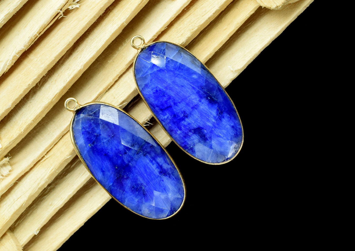 Blue sapphire 14x28mm Long oval Shape bezel,Gold Plated bezel,sapphire Bezel Charm,Gold Vermeil Bezel,jewelry making charm,Gold-Filled bezel