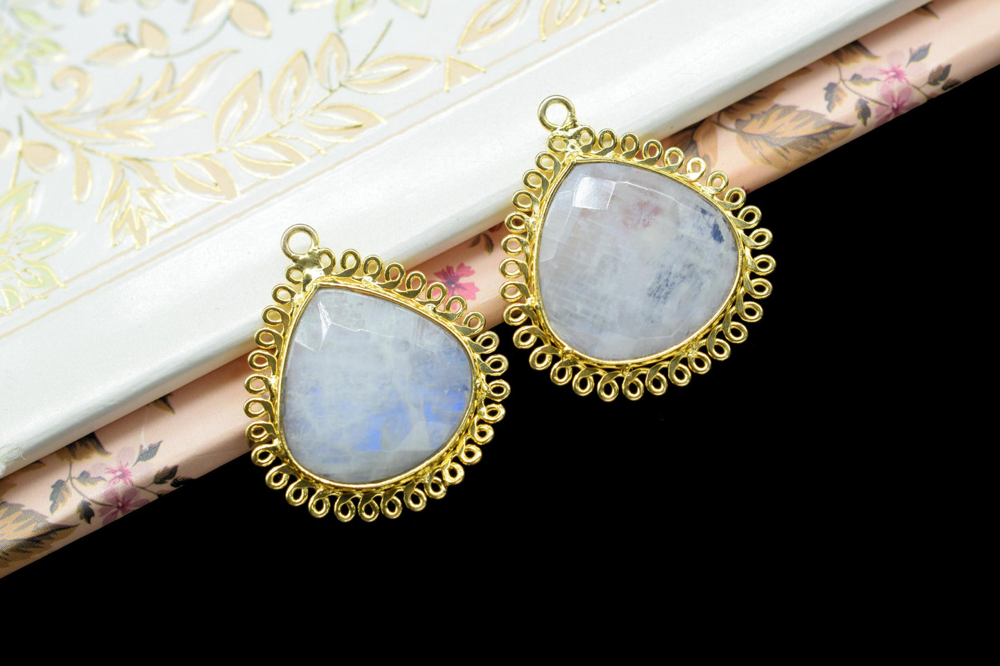 Moonstone 20mm Heart Bezel Charms,Gemstone Brass Component,Single Bail Pendant,Handmade Jewellery Connectors,Wholesale Jewelry,Bday Gift